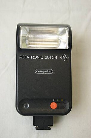 Nr. 4 Agfatronic 301CB Computer gesteuertes Blitzgerät