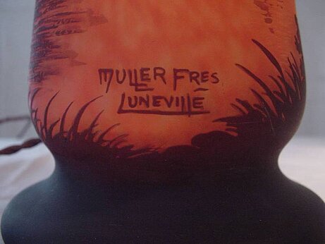 Nr. 44 Tischlampe Gemarkt und signiert: Muller Freres Luneville