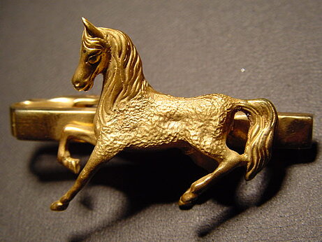 Nr. 4 Exklusive Krawattennadel mit Spange Araberhengst im Pose, 585 er Gold gepunzt vermutlich aus den 60er Jahren