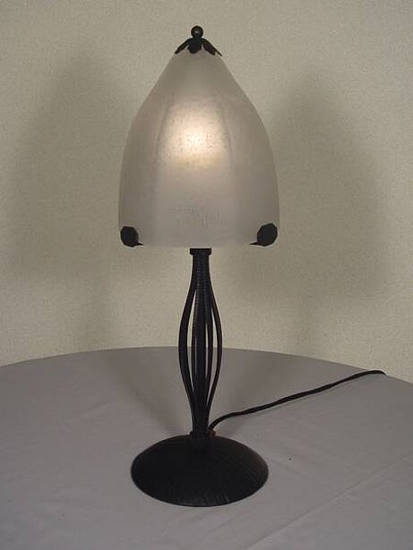 Nr. 6 Tischlampe gemarkt: Muller Freres Luneville