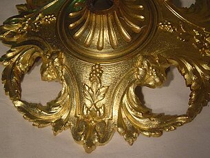 Nr. 6 Tischlampe gemarkt: Verrerie d`Art Cristalleries Daum Nancy, mit lothr. Kreuz, Blank geätzt